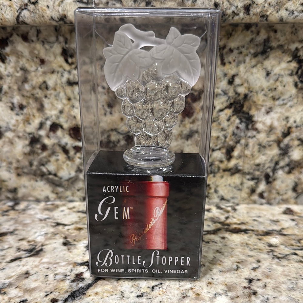 Acrylic Gem Bottle Stopper - Clear